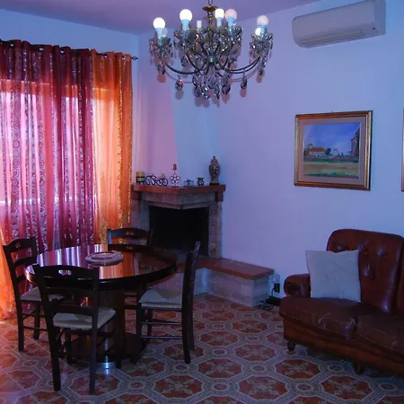 Casa Vacanze Valcanneto Apartment *